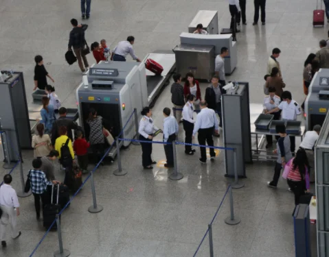 深圳地铁可以带喷雾什么的吗(深圳地铁防蚊水可以进吗)3