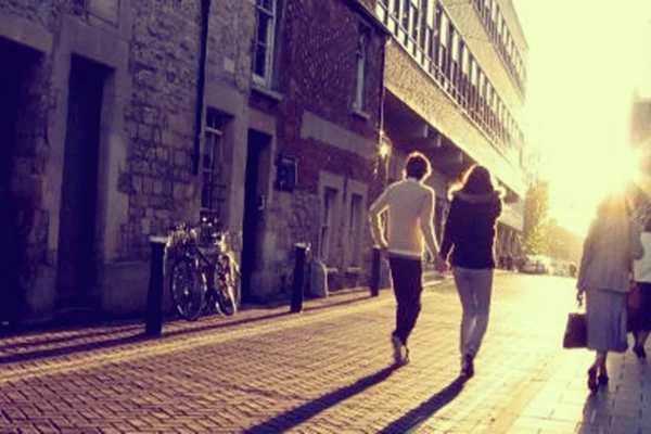 请教俄罗斯到圣彼得堡的高铁乘坐攻略(圣彼得堡地铁站买票)