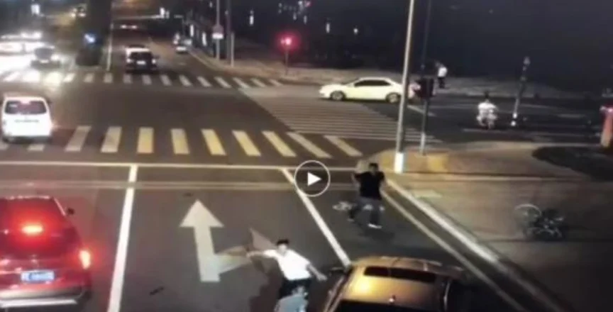 广州龙归地铁站砍人事件评价评价（龙归地铁站砍人案视频）2