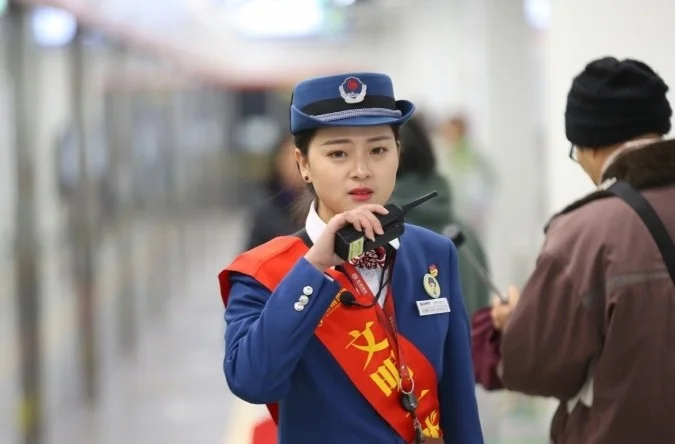 地铁的车站值班员和行车值班员区别是什么待遇差别(成都地铁行车值班员就是站务吗)4