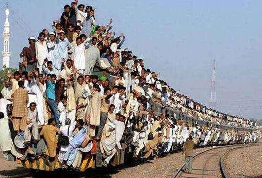 日本花血本中标的印度高铁为何两年多几乎无任何进展（印度高铁站）2