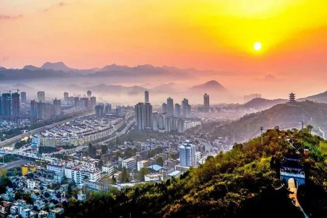 陕西将新建的一条高铁线路长多少设几个站点(西安到商洛高铁)1