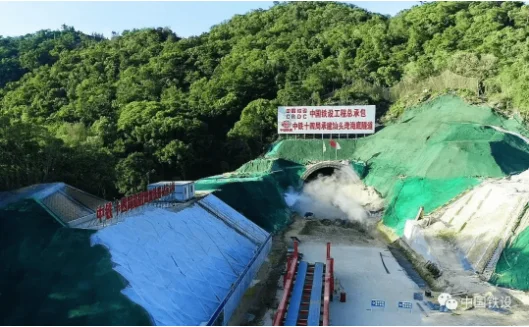 高铁是磁悬浮的吗（海底悬浮高铁是真是假）