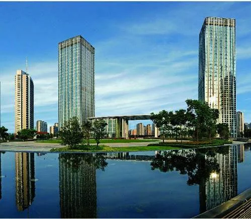 地铁福田站到新城大厦要在哪个出口出来怎么到达新城大厦（南京建邺区新城大厦附近地铁）