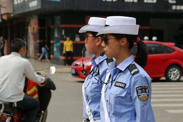 地铁警辅待遇、（南京地铁警辅工资好低）1