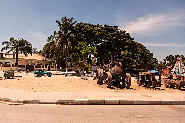 简述安哥拉本格拉铁路沿线的自然带及其成因（分析安哥拉铁路）3