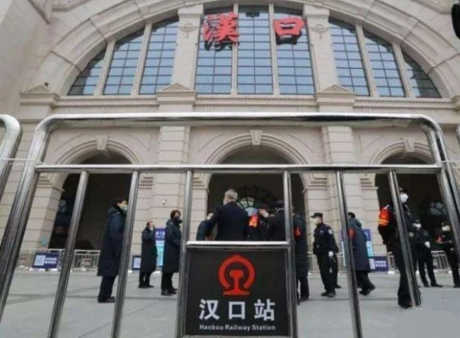 武汉的高铁站和火车站是否同一站（汉口高铁站和火车站是一个站吗）2