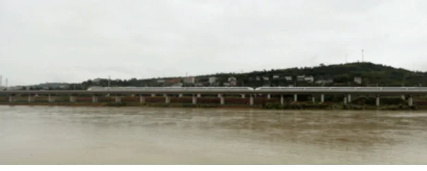 西安地铁二号线的北客站是不是有高铁和动车的西安北站乘坐地铁到站后需走多远能到达（西成高铁视频）2