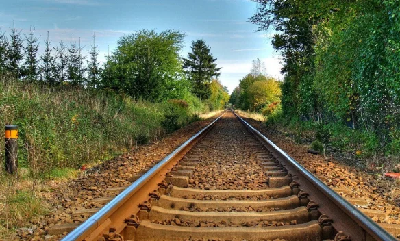 我国铁路曲线的基本形式（铁路曲线题）