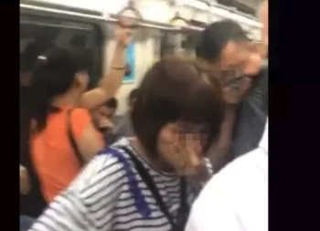 10·7广州地铁打架事件的事件经过（2014广州地铁2名乘客遇刺）3