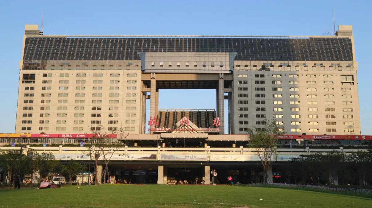 杭州地铁开通后能从杭州坐到上海吗如果不能大概还要几年(杭州地铁下穿沪杭高铁)4