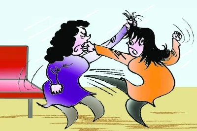 上海地铁内两女子互殴发生矛盾的主要原因是什么(上海地铁发生吵架)8