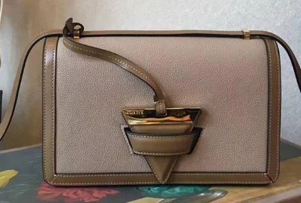 loewe来自那里（LOEWE罗意威恒隆广场地铁）