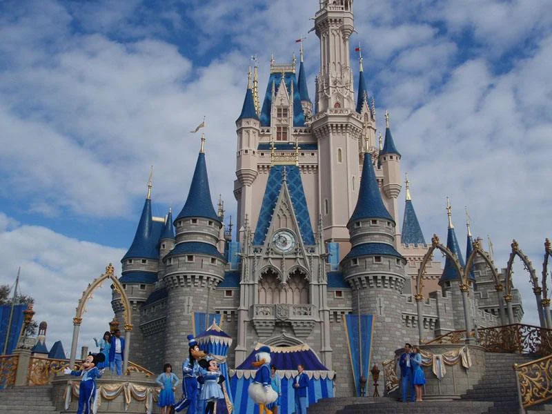 上海市陆家嘴到迪士尼坐那个地铁（上海地铁卡通图）