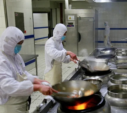 乘坐高铁有免费食品吗（高铁食品价目表）2