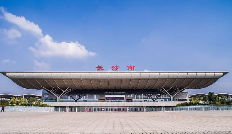 惠南地铁站有没有P+R或者便宜点的停车场（南桂路地铁站免费停车）