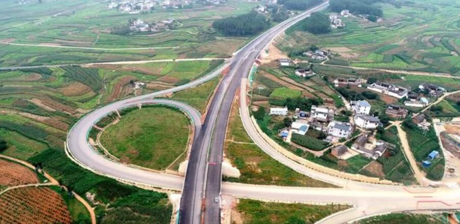 请问云南省有哪几个城市有高铁站或者动车（滇中城里铁路）2