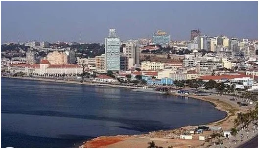 简述安哥拉本格拉铁路沿线的自然带及其成因（分析安哥拉铁路）2