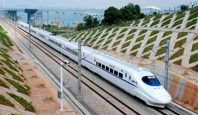 湖南省第一条高速铁路叫什么它是哪一年建成的（湖南省高铁）