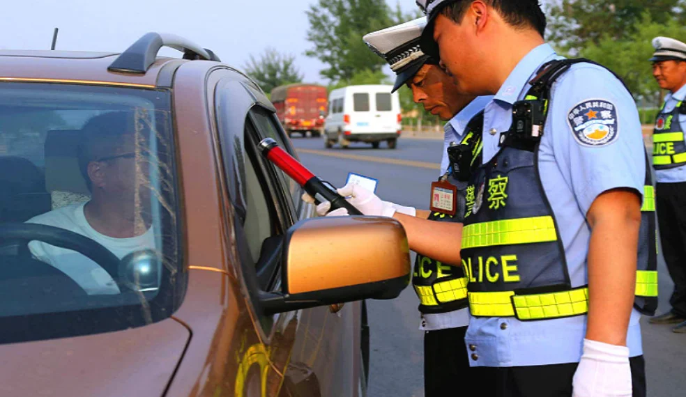 辅警的上班时间一般是什么时间段的有没有周六周日双休的平时工作忙吗（南宁地铁公安辅警上班时间）