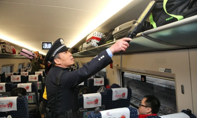 关于高铁托运行李的规定(高铁乘客规定)4