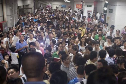 哪里可以查询上海地铁每日客流量（上海地铁客流量预测）