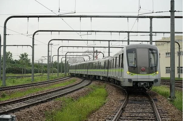 为什么上海的地铁很发达（上海地铁对上海经济变化）2