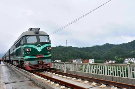 铁路局哪个段比较好（铁路局呢）