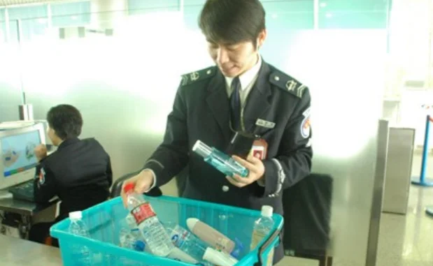 地铁安检带化妆品可以过吗（西安市液体能过地铁安检吗）