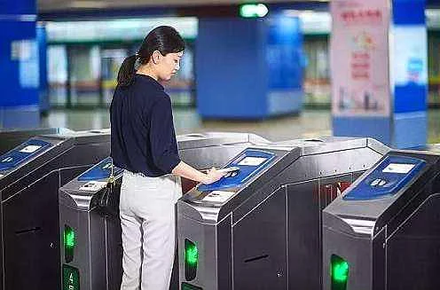 北京地铁新规由于早上走得急没刷上卡就出站了会怎么计费（北京地铁超时）2