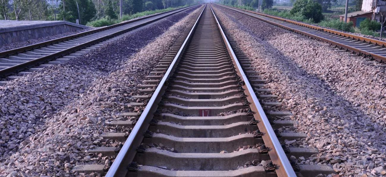 俄罗斯铁路的轨距是多少(韩国铁路轨距)2