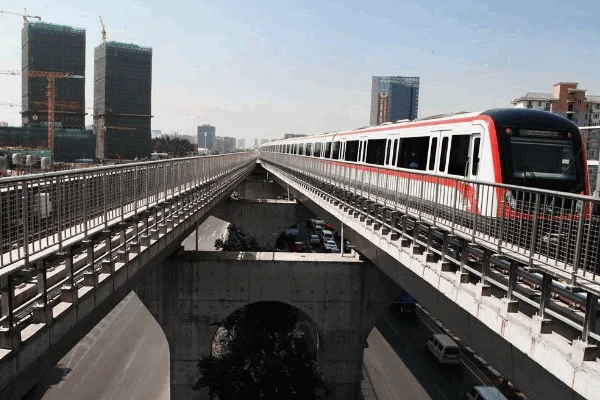 昆明地铁大学城南站最晚发车时间是22点我在21时55分还能进站吗(昆明大学城地铁首末班时间)1