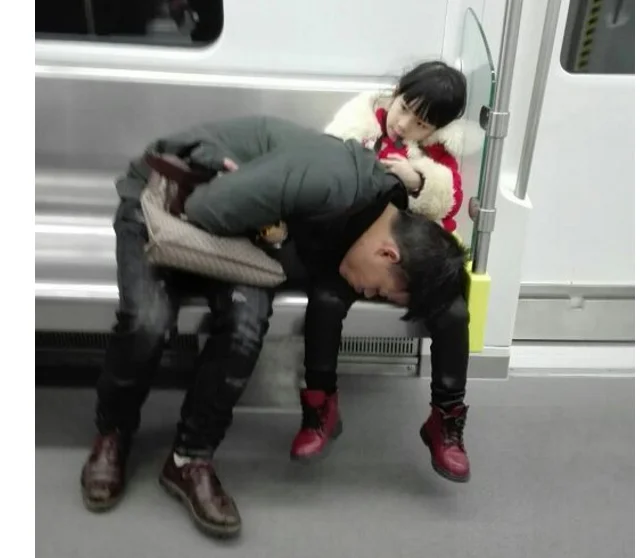 中国最荒凉的地铁站在哪里（最暖心地铁站）5