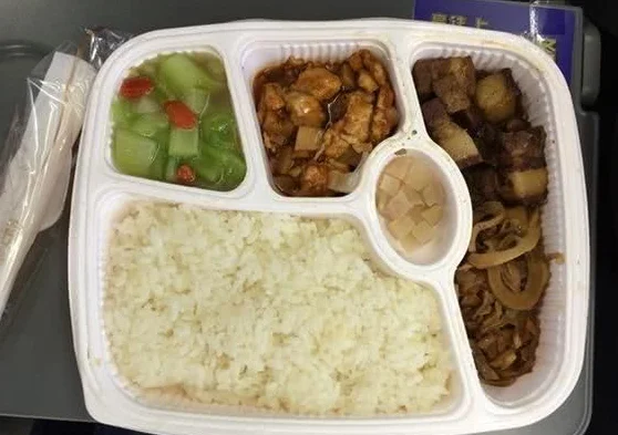 高铁到底能不能吃泡面有规定吗(高铁快餐规定)2