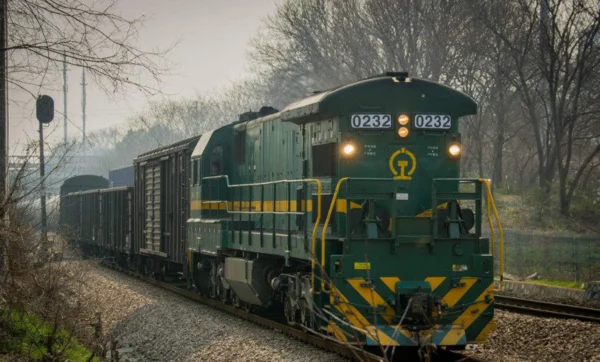 身份证过期了能坐高铁吗（高铁身份证过期）