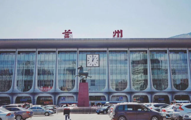 青藏铁路（青藏铁路列车时刻表）