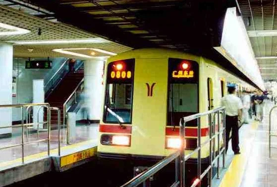 (防晒喷雾)可以带到高铁和地铁吗（深圳地铁防晒霜）5