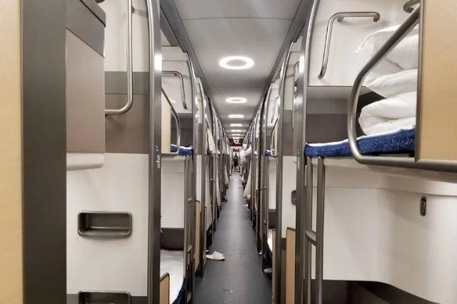 火车票上中下铺(硬卧)差价是多少(高铁上下铺)3