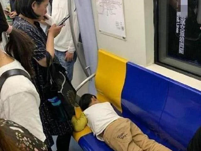 北京地铁男男求婚成功了吗（北京地铁男孩）3