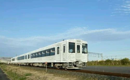 请详细介绍下日本的铁路方面的(日本铁路盈利)2