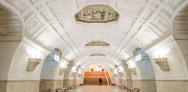 莫斯科地铁哪几站最美啊（莫斯科地铁革命广场站）2