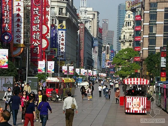 上海南京路步行街地铁坐到哪一站(南京东路地铁站内部)2