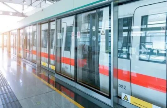 长春轻轨时间（长春地铁几点开门时间）