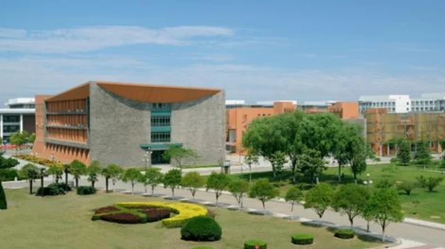 宿迁有培训高铁乘务员的学校吗（宿迁高铁学校）2