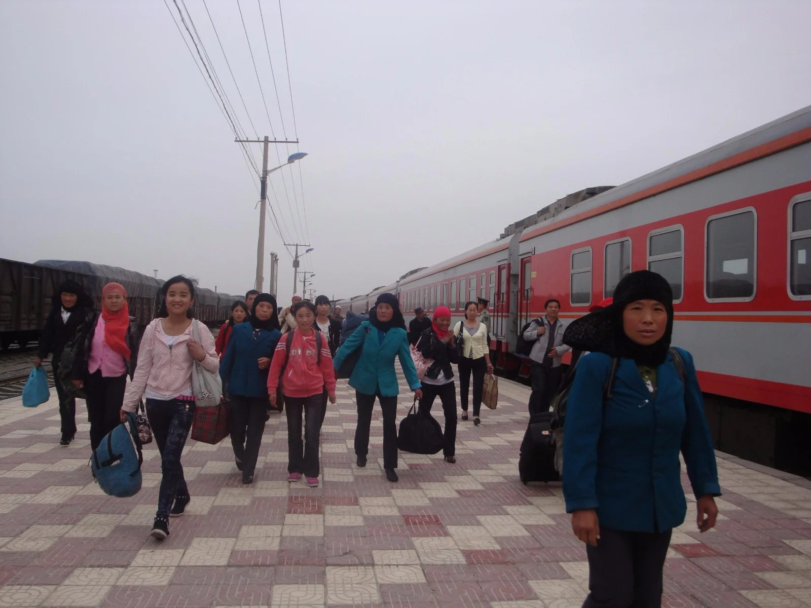 西安至库尔勒铁路图沿线各站停靠时间(库尔勒轨道交通图)3