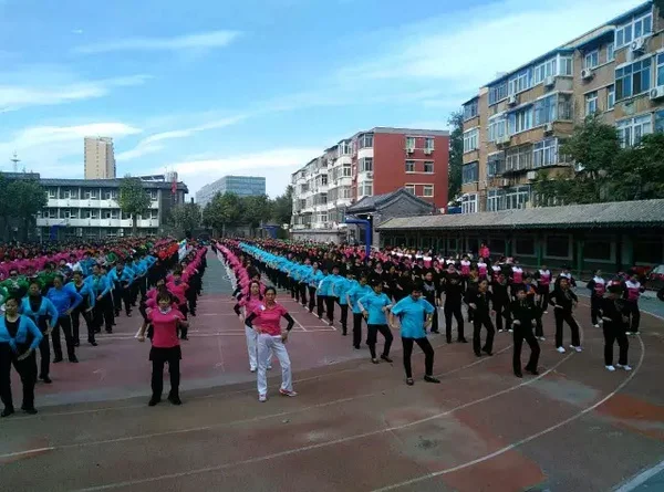 想知道: 北京市 大钟寺地铁站在哪坐300快 在哪（地铁大钟寺站出口）4