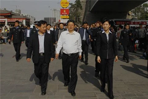 西安地铁二号线什么时候竣工（乔征地铁让西安更）