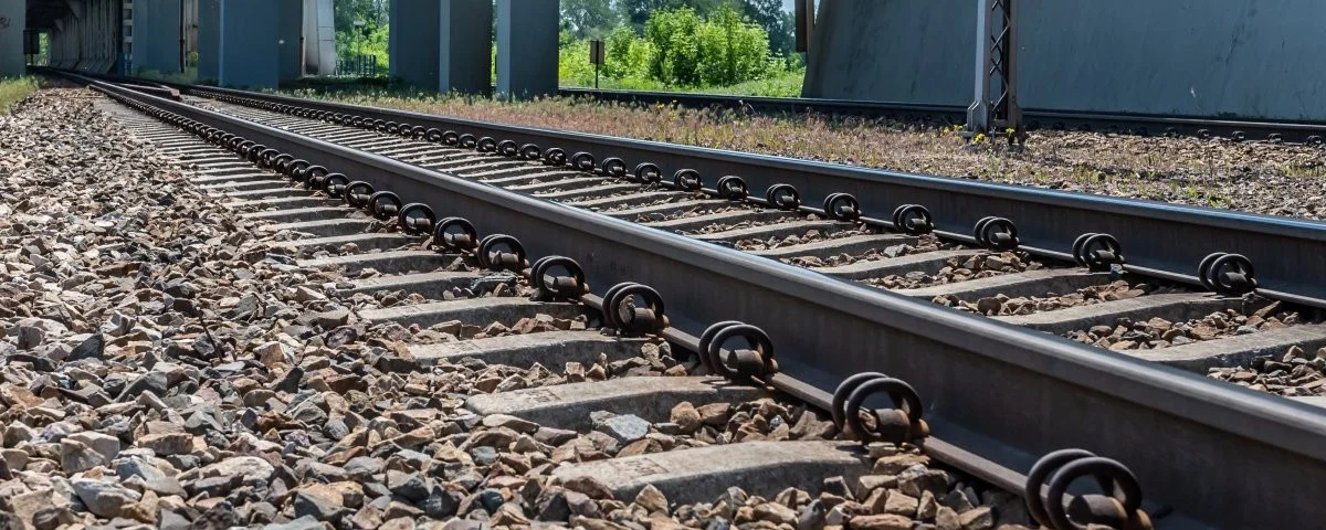 玉磨铁路中铁八局什么时候开工(昆万高铁)1