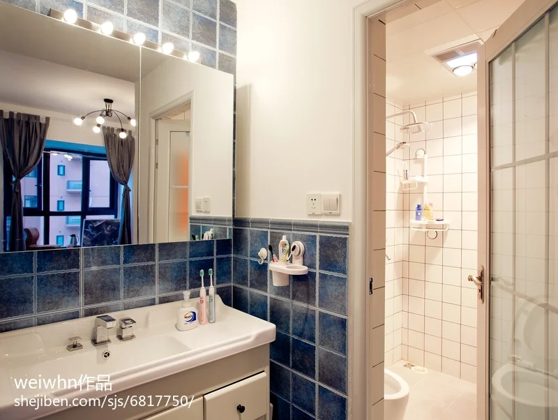 地铁广告灯箱制作详情工艺材料（地铁站拉布灯箱厂家）