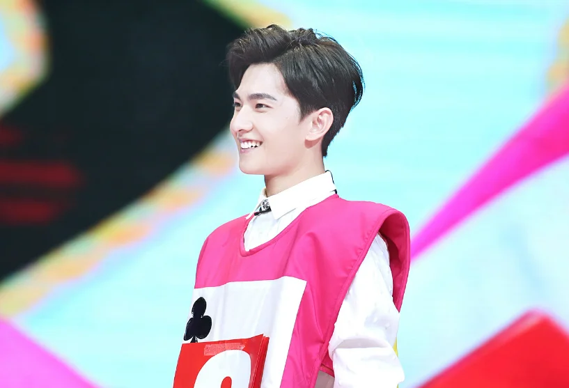 杨洋出现在南京地铁视频（天津地铁杨洋）